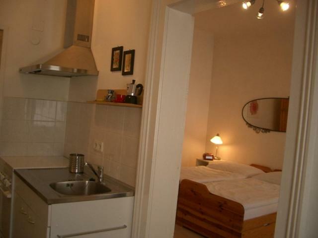 Freundliches Mit Innenhof-garten Appartement *