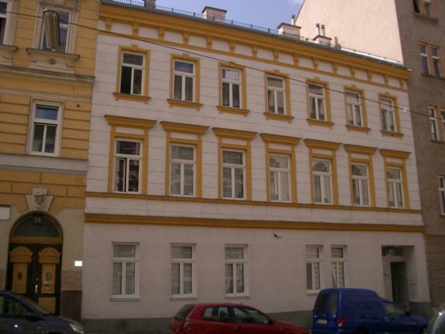 Freundliches Mit Innenhof-garten Appartement *