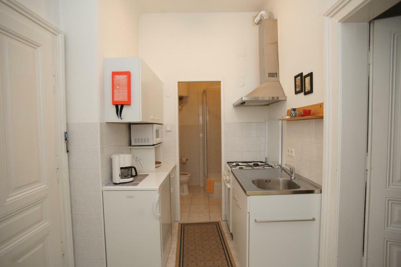 Appartement Freundliches Mit Innenhof-garten *